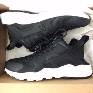 Nike Air Huarache Run Ultra Size 5.5